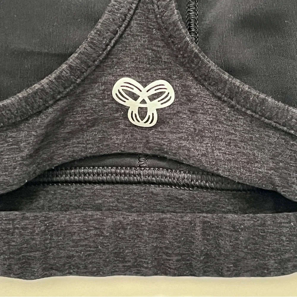 Aritzia TnAction TnaLIFE Perform Sports Bra Heathered Charcoal Gray Workout Sz S - Picture 4 of 11